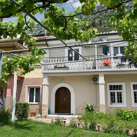 Garden Villa Guni Kruje Exterior photo